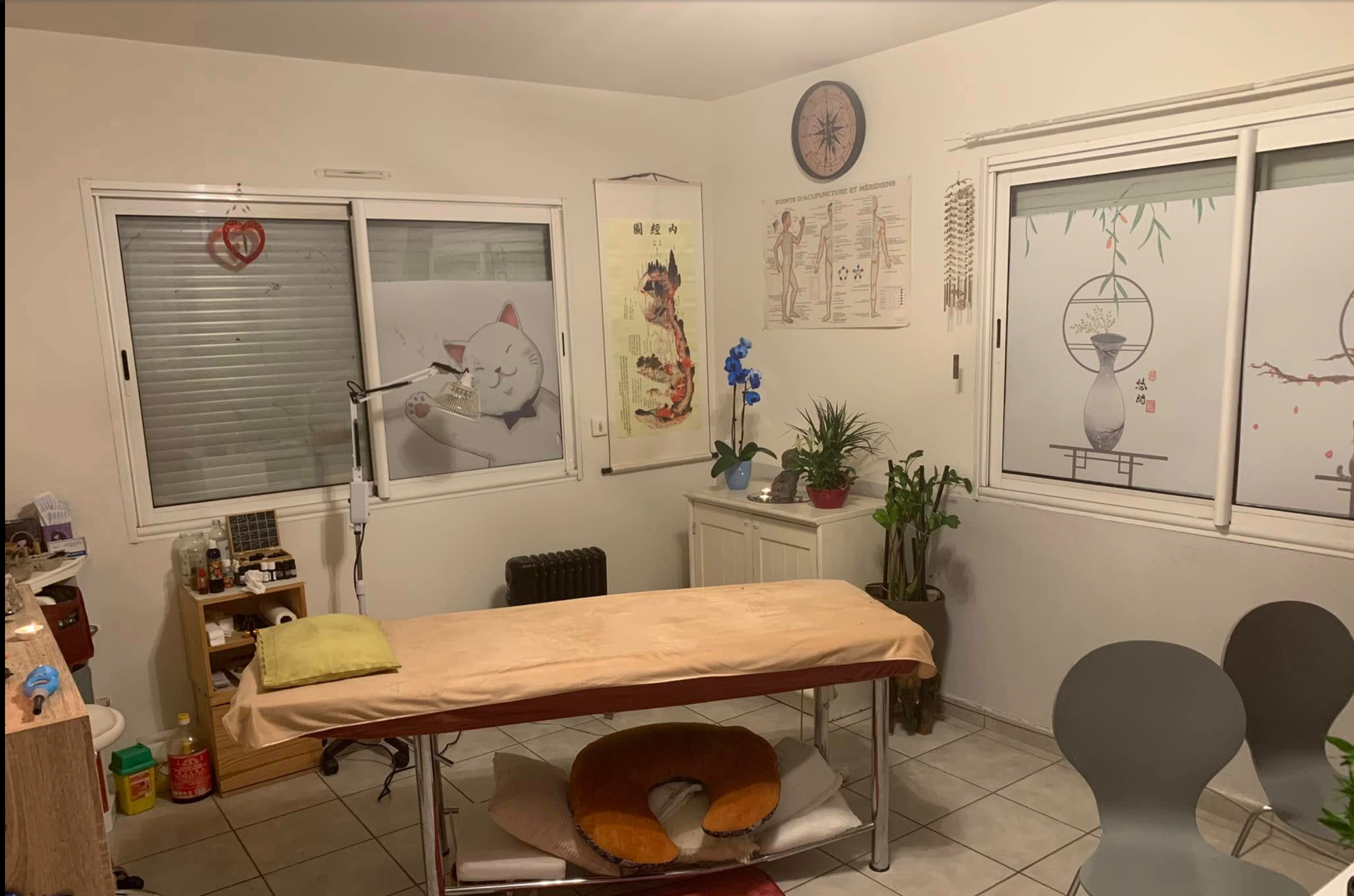 Table de soin dans le cabinet Esprit Zen
